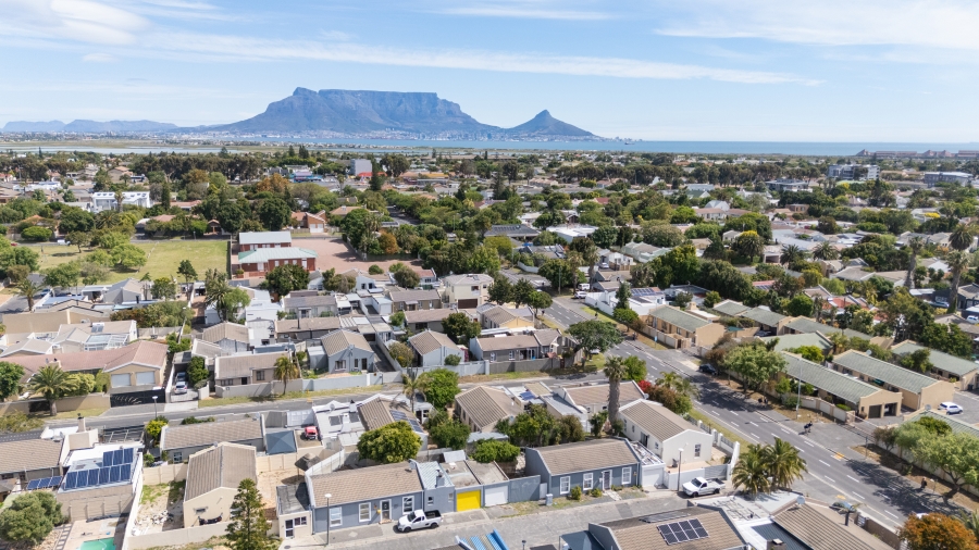 3 Bedroom Property for Sale in Table View Western Cape
